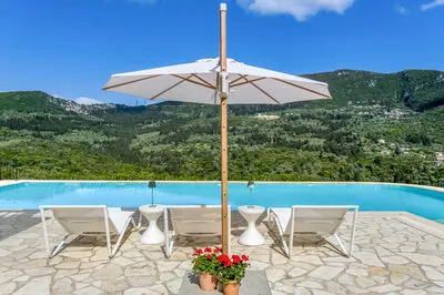 Kronos Estate 5 star luxury villas. Where you can hear the silence