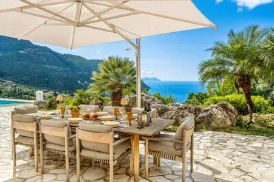 Kronos Estate 5 star luxury villas. Where you can hear the silence