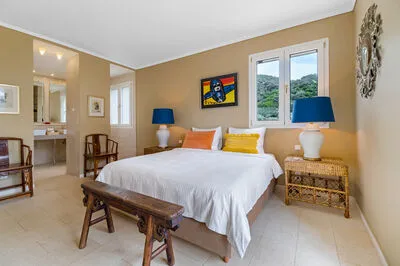 Kronos Estate 5 star luxury villas. Where you can hear the silence