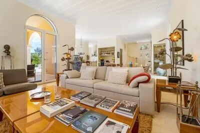 Kronos Estate 5 star luxury villas. Where you can hear the silence