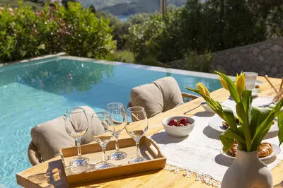 Veramente Luxury Villa M with Sea View, BBQ & a private salt water pool