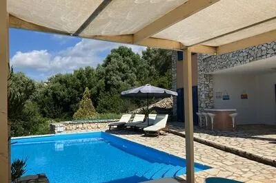 Villa Eleanor, a private villa only 10min walk to Sivota Bay