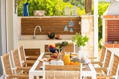 Villa Ariel-A cozy Mediterranean Retreat in Lefkada!