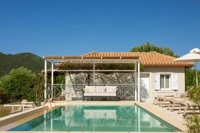 Villa Ariel-A cozy Mediterranean Retreat in Lefkada!