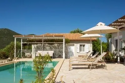 Villa Ariel-A cozy Mediterranean Retreat in Lefkada!