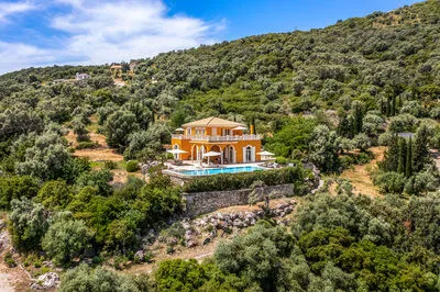 Kronos Estate 5 star luxury villas. Where you can hear the silence