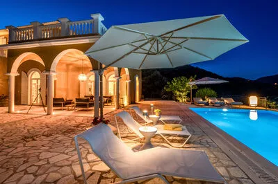 Kronos Estate 5 star luxury villas. Where you can hear the silence