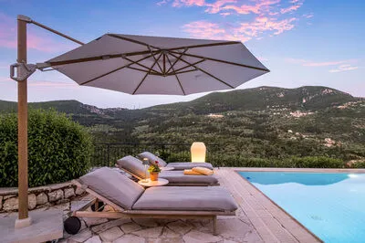 Kronos Estate 5 star luxury villas. Where you can hear the silence