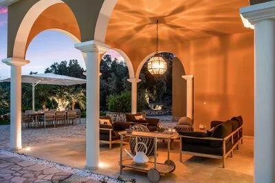 Kronos Estate 5 star luxury villas. Where you can hear the silence