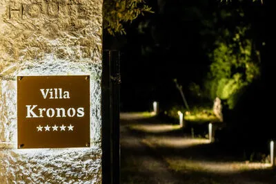 Kronos Estate 5 star luxury villas. Where you can hear the silence