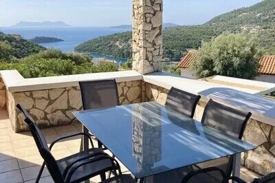 Villa Eleanor, a private villa only 10min walk to Sivota Bay
