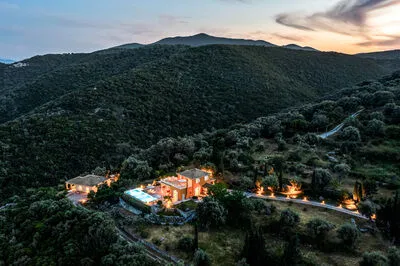 Kronos Estate 5 star luxury villas. Where you can hear the silence
