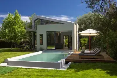 Peaceful Cosy Modern villa w/t private pool,close to town & beach