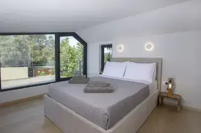 Peaceful Cosy Modern villa w/t private pool,close to town & beach