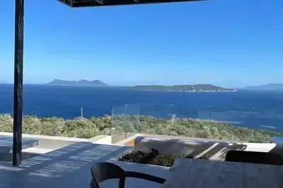 Chic contemporary brand new villa Cloud Nine w/t panoramic seaviews