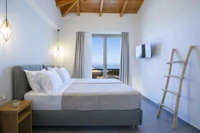 Veramente Luxury Villa M with Sea View, BBQ & a private salt water pool