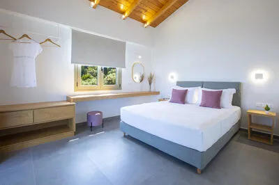 Veramente Luxury Villa V with Sea View, BBQ & a private salt water pool