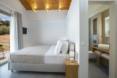 Veramente Luxury Villa V with Sea View, BBQ & a private salt water pool