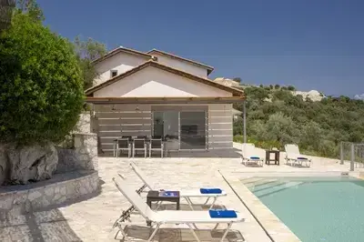 Villa Lefki full of natural light, very spacious villa with infinity pool