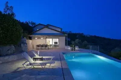 Villa Lefki full of natural light, very spacious villa with infinity pool