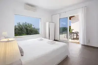 Villa Lefki full of natural light, very spacious villa with infinity pool