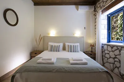 Villa Anlys-A charming stone-built villa with stunning view!