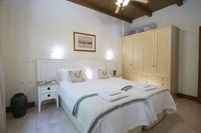 Villa Anlys-A charming stone-built villa with stunning view!