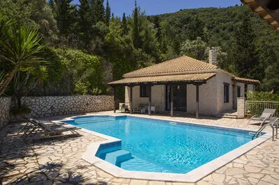 Villa Anlys-A charming stone-built villa with stunning view!
