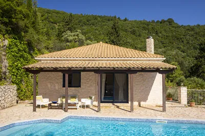 Villa Anlys-A charming stone-built villa with stunning view!