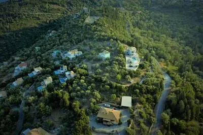 Unfussy sea view and mountain view from every corner in Katouna