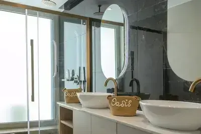 Blue Breeze brand new luxury villa with Infinity Pool & Stunning Sea View 
