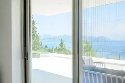 Blue Breeze brand new luxury villa with Infinity Pool & Stunning Sea View 