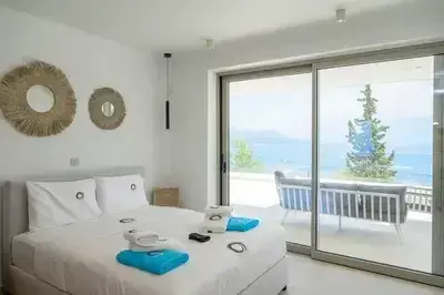 Blue Breeze brand new luxury villa with Infinity Pool & Stunning Sea View 