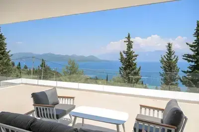Blue Breeze brand new luxury villa with Infinity Pool & Stunning Sea View 