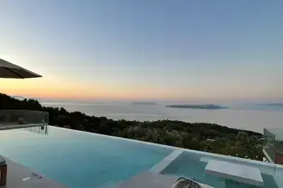 Chic contemporary brand new villa Cloud Nine w/t panoramic seaviews