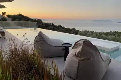 Chic contemporary brand new villa Cloud Nine w/t panoramic seaviews