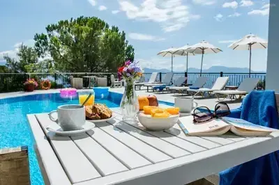 Aliki Hotel in Nikiana