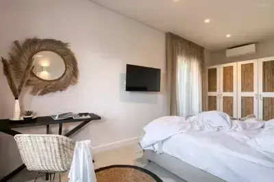 Stylish Residence in Crystal Waters, Nikiana