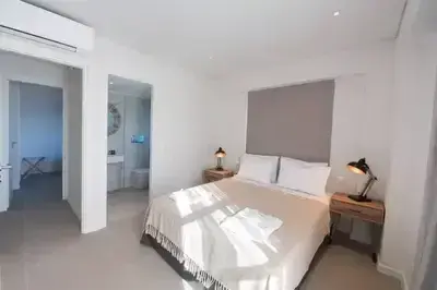 Stylish Residence in Crystal Waters, Nikiana
