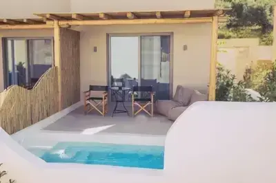 Stylish Residence in Crystal Waters, Nikiana