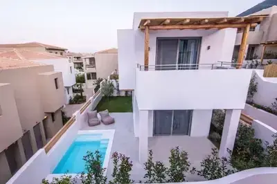 Stylish Residence in Crystal Waters, Nikiana