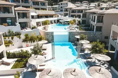 Stylish Residence in Crystal Waters, Nikiana