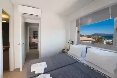Stylish Residence in Crystal Waters, Nikiana