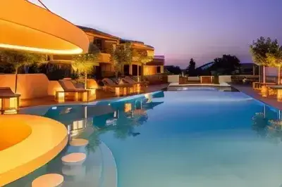 Stylish Residence in Crystal Waters, Nikiana