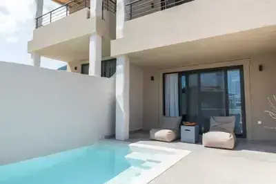 Stylish Residence in Crystal Waters, Nikiana