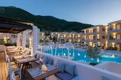 Stylish Residence in Crystal Waters, Nikiana