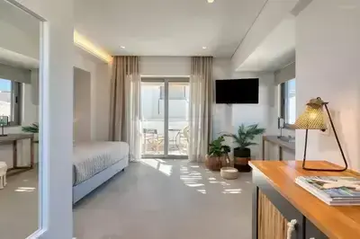 Stylish Residence in Crystal Waters, Nikiana