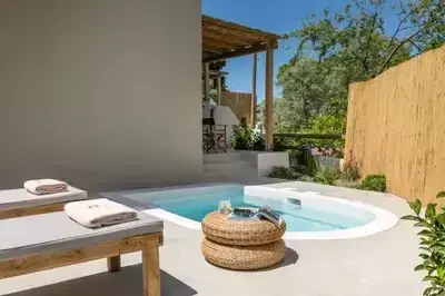 Stylish Residence in Crystal Waters, Nikiana