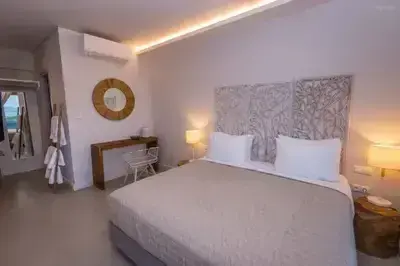 Stylish Residence in Crystal Waters, Nikiana