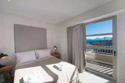 Stylish Residence in Crystal Waters, Nikiana